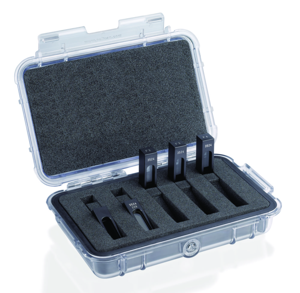 Zertifizierte Referenzmaterialien zur Qualifizierung von Spektralphotometern als Komplettsatz | Typ: 666-S000, Inhalt: 666-F1 666-F2 666-F3 666-F4 666-F0, Material: Holmiumoxidglas-Filter Neutralglas-Filter NG 11 Neutralglas-Filter NG 5 Neutralglas-Filter